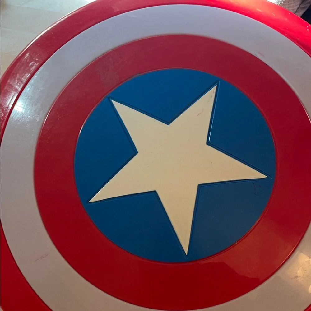 Kids Captain America Costume with Shield- Disney Store - Picture 2 of 6